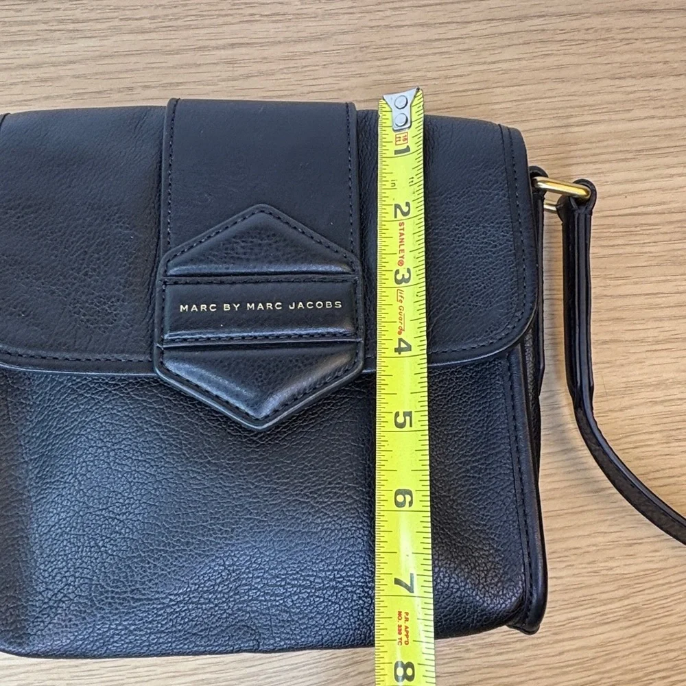 Marc by Marc Jacobs‎ Black Pebbled Leather Crossbody Bag Gold Logo Patch